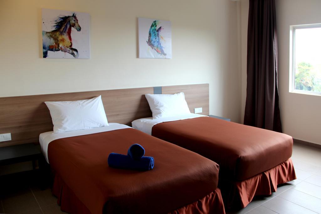 Hotel Asrc Алор Сетар Екстериор снимка